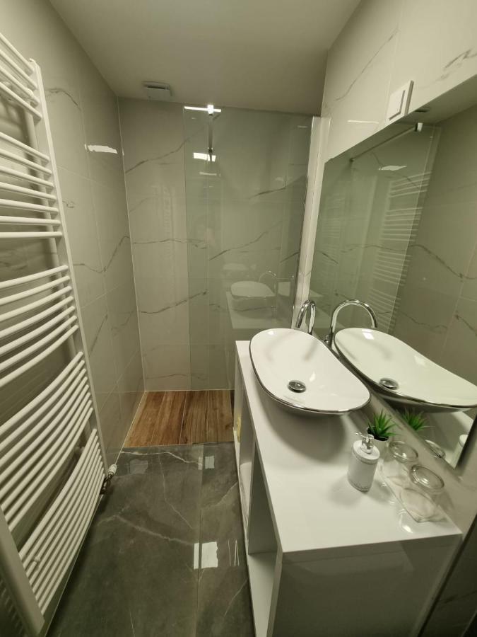 Apartman Simic Daire Ösek Dış mekan fotoğraf