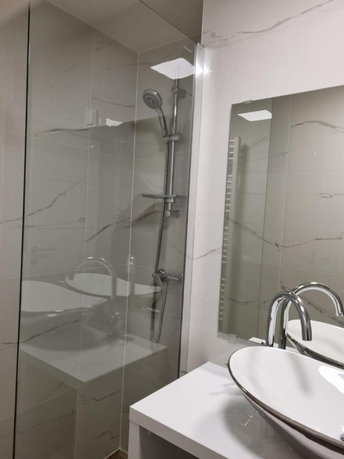 Apartman Simic Daire Ösek Dış mekan fotoğraf